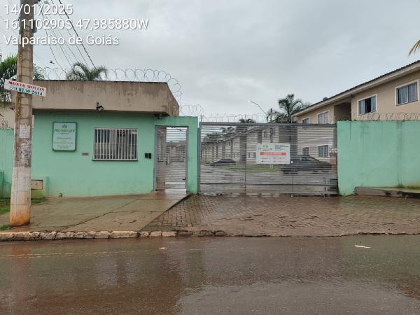 Vende-se em Valparaiso De Goias-GO  apto, 107.76 de área total, 49.13 de área privativa,  2_qto(s), WC, 1_sala(s), cozinha, 1_vaga(s) de garagem.
