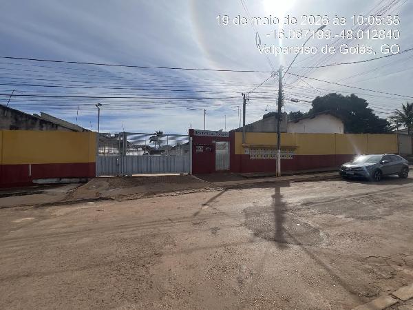 Vende-se em Valparaiso De Goias-GO  Casa, 102.96 de área total, 135.85 de área privativa, 178.71 de área do terreno,  2_qto(s), varanda, a.serv, WC, 1_sala(s), cozinha.
