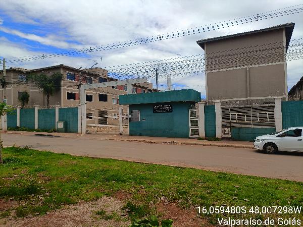 Vende-se em Valparaiso De Goias-GO  apto, 49.05 de área total, 44.77 de área privativa,  2_qto(s), a.serv, WC, 1_sala(s), cozinha, 1_vaga(s) de garagem.