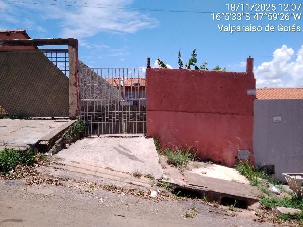 Vende-se em Valparaiso De Goias-GO  Casa, 47.89 de área privativa, 180.00 de área do terreno,  2_qto(s), a.serv, WC, 1_sala(s), cozinha.