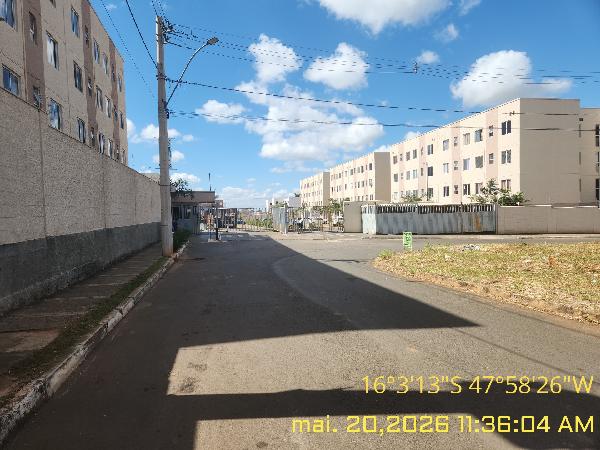Vende-se em Valparaiso De Goias-GO  apto, 84.78 de área total, 42.83 de área privativa,  2_qto(s), a.serv, WC, 1_sala(s), cozinha.