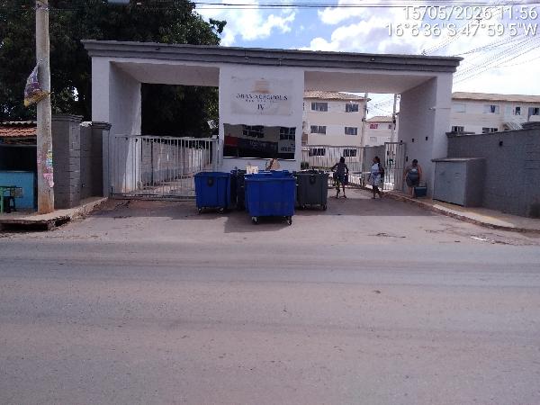 Vende-se em Valparaiso De Goias-GO  apto, 126.25 de área total, 74.94 de área privativa,  2_qto(s), a.serv, WC, 1_sala(s), cozinha, 1_vaga(s) de garagem.