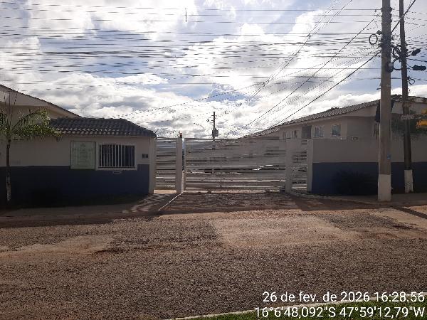Vende-se em Valparaiso De Goias-GO  apto, 124.20 de área total, 48.36 de área privativa,  2_qto(s), WC, 1_sala(s), cozinha, Terraco, 1_vaga(s) de garagem.