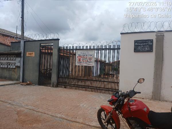 Vende-se em Valparaiso De Goias-GO  Casa, 194.85 de área total, 175.85 de área privativa, 185.85 de área do terreno,  2_qto(s), WC, 1_sala(s), cozinha, 1_vaga(s) de garagem.