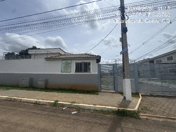 Vende-se em Valparaiso De Goias-GO  apto, 96.74 de área total, 48.36 de área privativa,  2_qto(s), WC, 1_sala(s), cozinha, 1_vaga(s) de garagem.