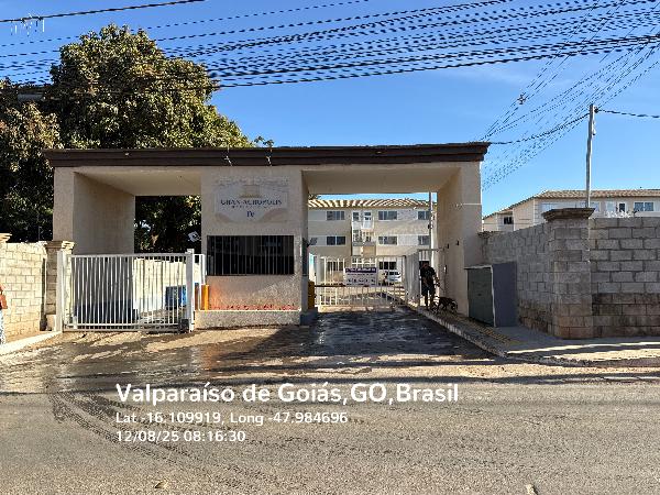 Vende-se em Valparaiso De Goias-GO  apto, 126.25 de área total, 74.94 de área privativa,  2_qto(s), a.serv, WC, 1_sala(s), cozinha, Terraco, 1_vaga(s) de garagem.