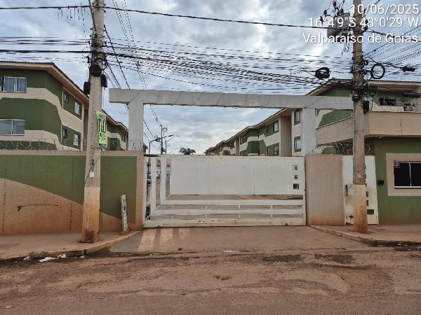 Vende-se em Valparaiso De Goias-GO  apto, 91.76 de área total, 50.14 de área privativa,  2_qto(s), a.serv, WC, 1_sala(s), cozinha.