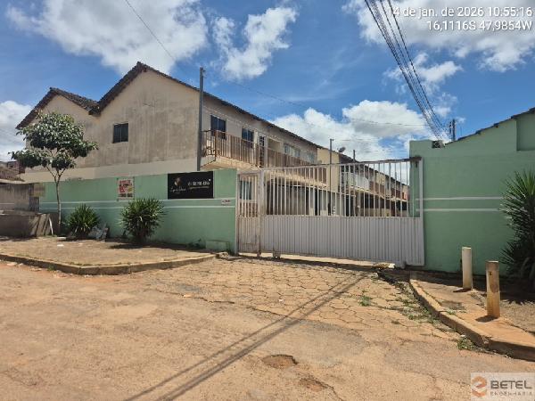 Vende-se em Valparaiso De Goias-GO  Casa, 79.06 de área total, 53.74 de área privativa, 66.24 de área do terreno,  2_qto(s), a.serv, WC, 1_sala(s), cozinha.