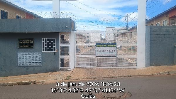 Vende-se em Valparaiso De Goias-GO  apto, 46.70 de área total, 43.40 de área privativa,  2_qto(s), a.serv, WC, 1_sala(s), cozinha, 1_vaga(s) de garagem.