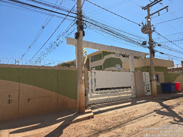 Vende-se em Valparaiso De Goias-GO  apto, 91.76 de área total, 50.14 de área privativa,  2_qto(s), WC, 1_sala(s), cozinha.