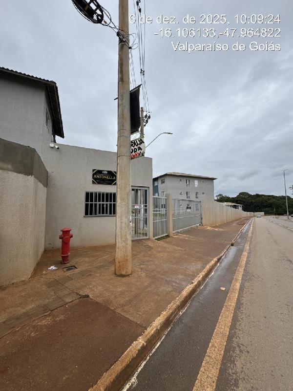 Vende-se em Valparaiso De Goias-GO  apto, 108.65 de área total, 48.60 de área privativa,  2_qto(s), a.serv, WC, 1_sala(s), cozinha, 1_vaga(s) de garagem.