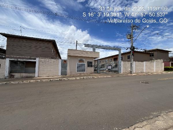 Vende-se em Valparaiso De Goias-GO  apto, 107.61 de área total, 44.45 de área privativa,  2_qto(s), a.serv, WC, 1_sala(s), cozinha, 1_vaga(s) de garagem.