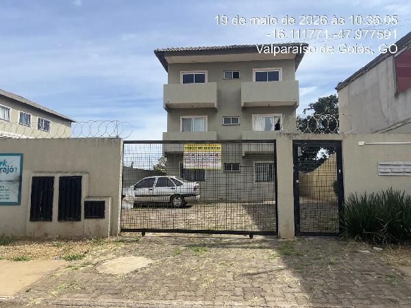Vende-se em Valparaiso De Goias-GO  apto, 127.58 de área total, 64.75 de área privativa,  2_qto(s), varanda, a.serv, WC, 1_sala(s), 1 lavabo(s), cozinha, 1_vaga(s) de garagem.