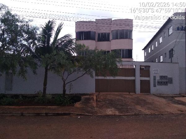 Vende-se em Valparaiso De Goias-GO  apto, 100.03 de área total, 65.80 de área privativa,  2_qto(s), a.serv, WC, 1_sala(s), cozinha, 1_vaga(s) de garagem.