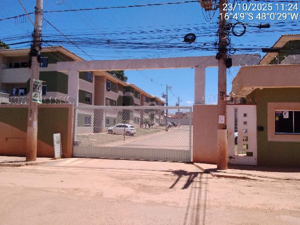 Vende-se em Valparaiso De Goias-GO  apto, 91.76 de área total, 50.14 de área privativa,  2_qto(s), a.serv, WC, 1_sala(s), cozinha, 1_vaga(s) de garagem.