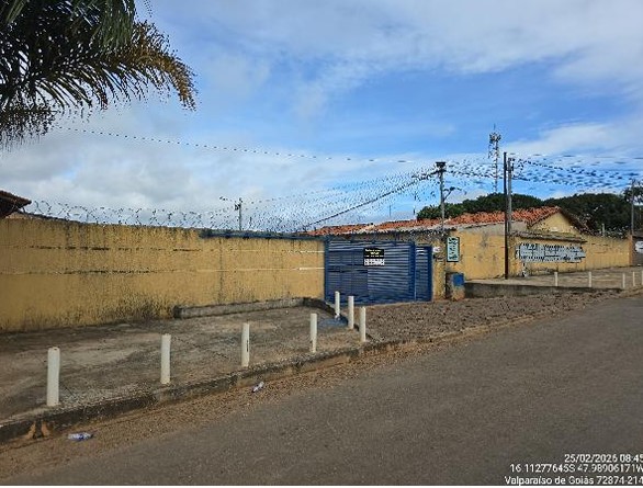 Vende-se em Valparaiso De Goias-GO  Casa, 59.40 de área privativa,  2_qto(s), varanda, a.serv, WC, cozinha.