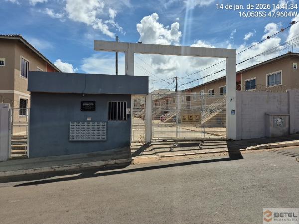 Vende-se em Valparaiso De Goias-GO  apto, 46.41 de área total, 43.13 de área privativa,  2_qto(s), a.serv, WC, 1_sala(s), cozinha, 1_vaga(s) de garagem.
