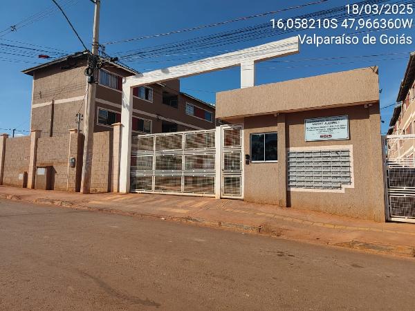 Vende-se em Valparaiso De Goias-GO  apto, 83.40 de área total, 44.77 de área privativa,  2_qto(s), a.serv, WC, 1_sala(s), cozinha, 1_vaga(s) de garagem.