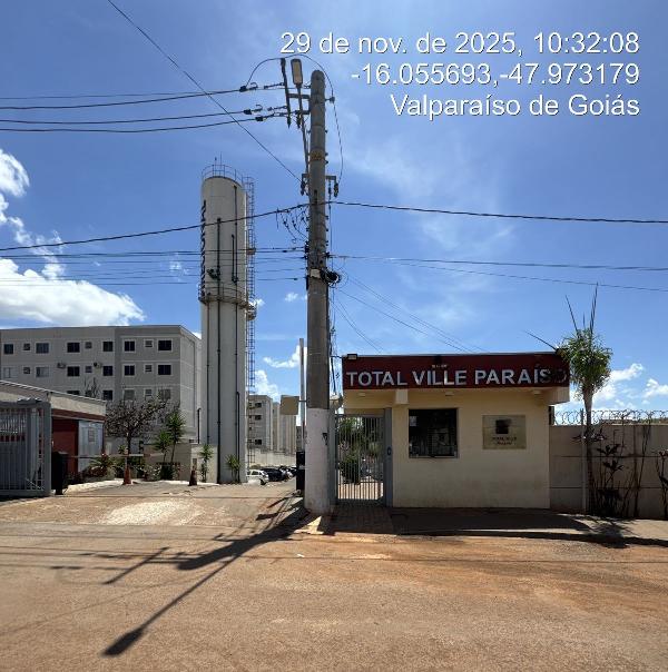 Vende-se em Valparaiso De Goias-GO  apto, 87.25 de área total, 43.26 de área privativa,  2_qto(s), WC, 1_sala(s), cozinha.