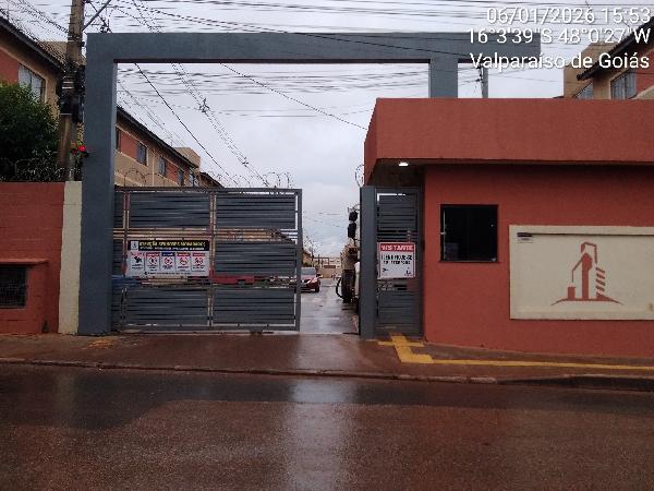 Vende-se em Valparaiso De Goias-GO  apto, 48.99 de área total, 44.77 de área privativa,  2_qto(s), a.serv, WC, 1_sala(s), cozinha, 1_vaga(s) de garagem.