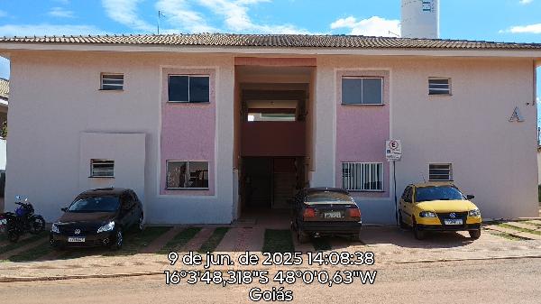 Vende-se em Valparaiso De Goias-GO  apto, 120.98 de área total, 50.17 de área privativa,  2_qto(s), a.serv, WC, 1_sala(s), cozinha.