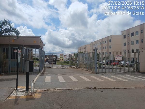Vende-se em Valparaiso De Goias-GO  apto, 84.78 de área total, 42.83 de área privativa,  2_qto(s), a.serv, WC, 1_sala(s), cozinha.