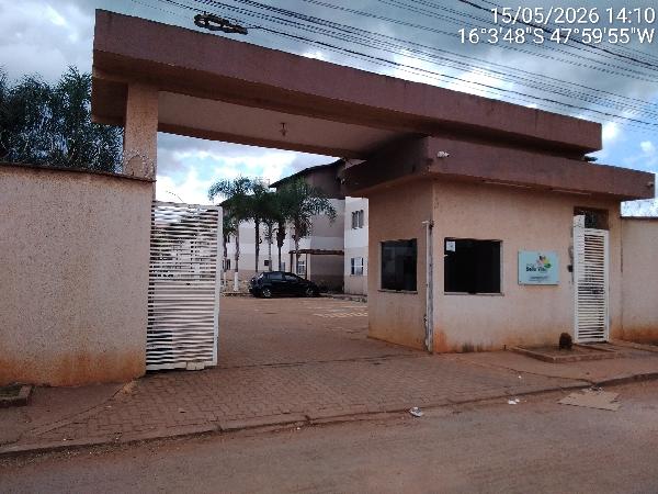 Vende-se em Valparaiso De Goias-GO  apto, 102.37 de área total, 45.13 de área privativa,  2_qto(s), a.serv, WC, 1_sala(s), cozinha, 1_vaga(s) de garagem.