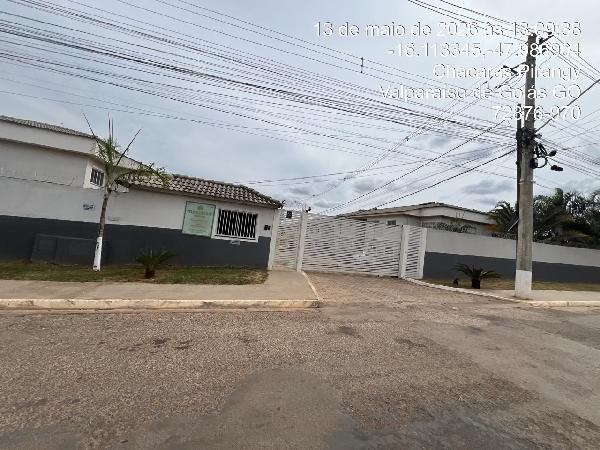 Vende-se em Valparaiso De Goias-GO  apto, 96.73 de área total, 48.36 de área privativa,  2_qto(s), a.serv, WC, 1_sala(s), cozinha, 1_vaga(s) de garagem.