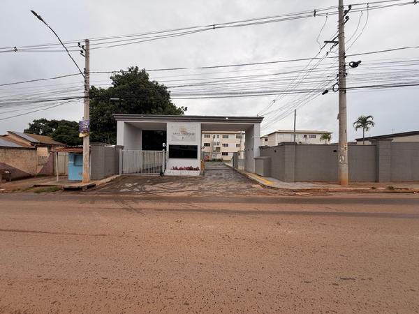 Vende-se em Valparaiso De Goias-GO  apto, 100.23 de área total, 48.92 de área privativa,  2_qto(s), a.serv, WC, 1_sala(s), cozinha, 1_vaga(s) de garagem.