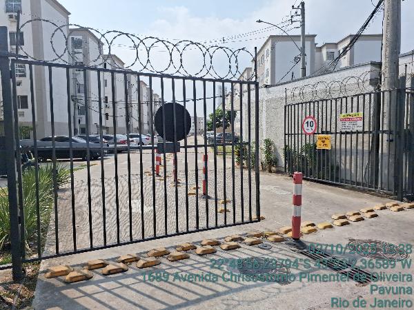 Vende-se em Rio De Janeiro-RJ  apto, 40.00 de área total, 40.00 de área privativa,  2_qto(s), WC, 1_sala(s), cozinha.