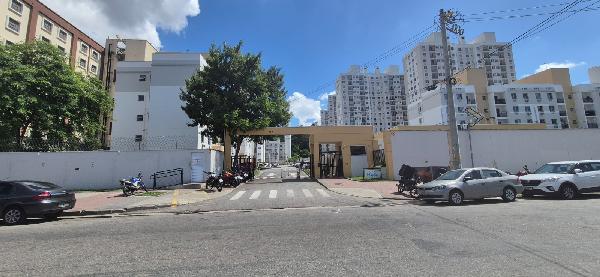 Vende-se em Rio De Janeiro-RJ  apto, 44.00 de área total, 44.00 de área privativa,  2_qto(s), WC, 1_sala(s), cozinha.