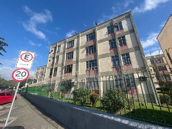 Vende-se em Rio De Janeiro-RJ  apto, 50.00 de área total, 50.00 de área privativa,  2_qto(s), WC, 1_sala(s), cozinha.