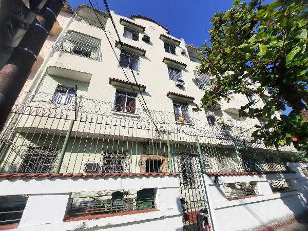 Vende-se em Rio De Janeiro-RJ  apto, 34.00 de área privativa,  1_qto(s), a.serv, WC, 1_sala(s), cozinha.