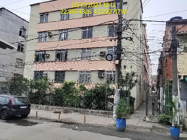 Vende-se em Rio De Janeiro-RJ  apto, 62.00 de área total, 62.00 de área privativa,  2_qto(s), a.serv, WC, WC Emp, 1_sala(s), cozinha.