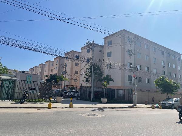 Vende-se em Rio De Janeiro-RJ  apto, 62.70 de área total, 40.54 de área privativa,  2_qto(s), a.serv, WC, 1_sala(s), cozinha.