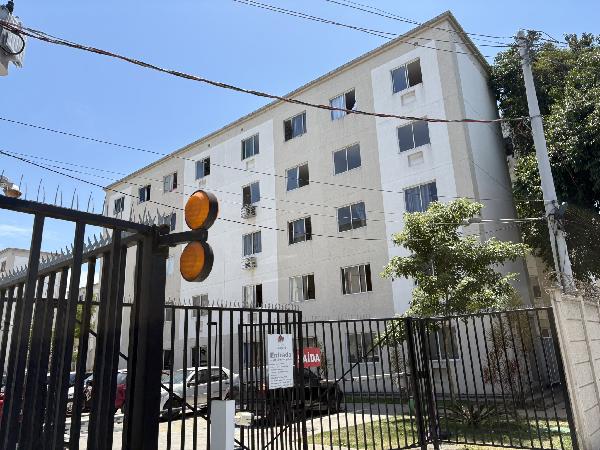 Vende-se em Rio De Janeiro-RJ  apto, 40.54 de área total, 40.54 de área privativa,  2_qto(s), a.serv, WC, 1_sala(s), cozinha.