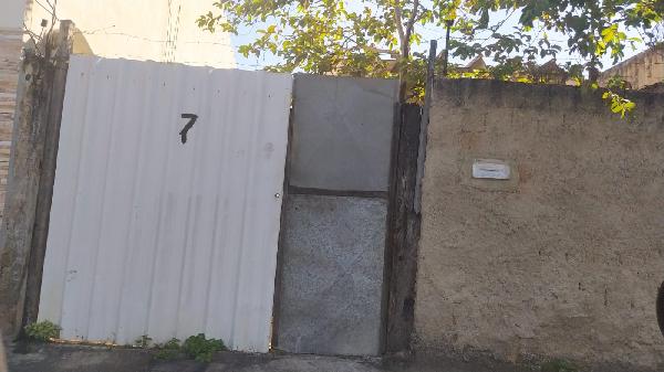 Vende-se em Rio De Janeiro-RJ  apto, 47.00 de área total, 47.00 de área privativa,  2_qto(s), WC, 1_sala(s), cozinha, 1_vaga(s) de garagem.