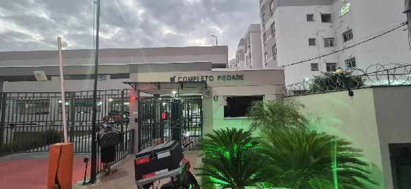 Vende-se em Rio De Janeiro-RJ  apto, 44.00 de área total, 44.00 de área privativa,  2_qto(s), WC, 1_sala(s), cozinha.