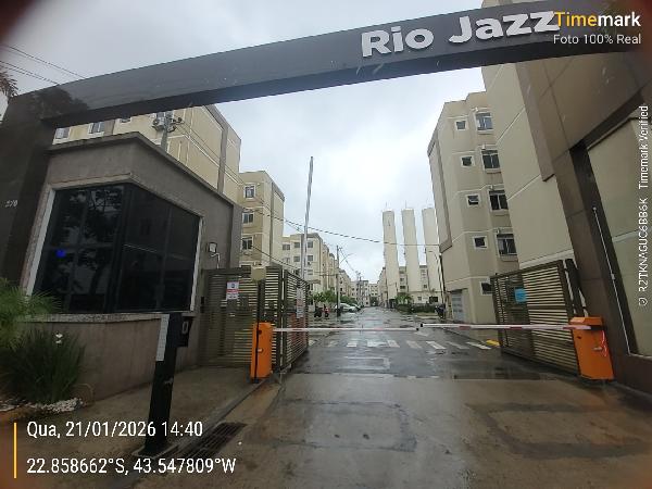 Vende-se em Rio De Janeiro-RJ  apto, 77.33 de área total, 41.19 de área privativa,  2_qto(s), WC, 1_sala(s), cozinha.