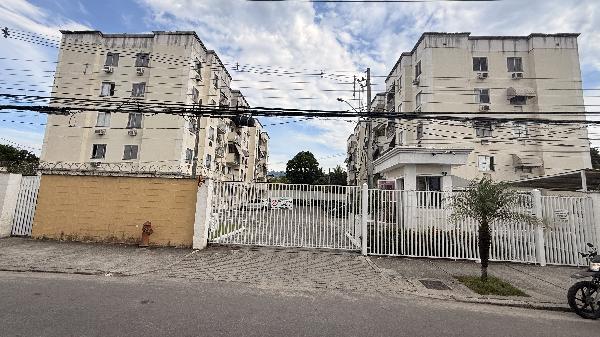 Vende-se em Rio De Janeiro-RJ  apto, 45.00 de área total, 45.00 de área privativa,  2_qto(s), a.serv, WC, 1_sala(s), cozinha.