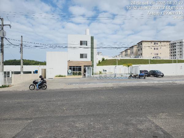 Vende-se em Aracaju-SE  apto, 98.10 de área total, 43.69 de área privativa,  2_qto(s), a.serv, WC, 1_sala(s), cozinha, 1_vaga(s) de garagem.