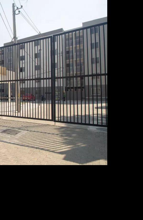 Vende-se em Rio De Janeiro-RJ  apto, 45.00 de área total, 45.00 de área privativa,  2_qto(s), a.serv, WC, 1_sala(s), cozinha, 1_vaga(s) de garagem.
