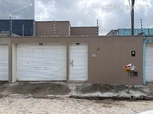 Vende-se em Arapiraca-AL  Casa, 66.35 de área total, 66.35 de área privativa, 150.00 de área do terreno,  2_qto(s), a.serv, WC, 1_sala(s), cozinha, 1_vaga(s) de garagem.
