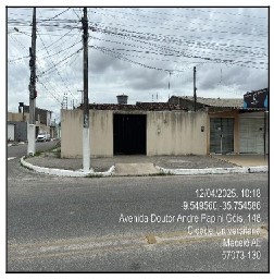Vende-se em Maceio-AL  Casa, 148.12 de área total, 148.12 de área privativa, 220.00 de área do terreno,  2_qto(s), varanda, a.serv, WC, 1_sala(s), cozinha.