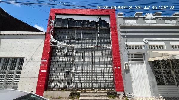 Vende-se em Maceio-AL  casa, 154.52 de área total, 154.52 de área privativa, 151.80 de área do terreno,  3_qto(s), a.serv, WC, 1_sala(s), cozinha, Terraco.