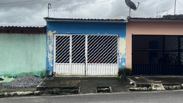 Vende-se em Murici-AL  Casa, 81.84 de área total, 81.84 de área privativa, 92.83 de área do terreno,  3_qto(s), a.serv, WC, 1_sala(s), cozinha, Terraco, 1_vaga(s) de garagem.