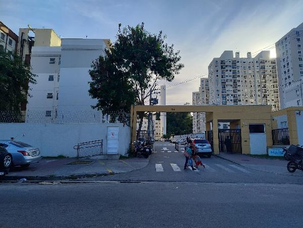 Vende-se em Rio De Janeiro-RJ  apto, 44.00 de área total, 44.00 de área privativa,  2_qto(s), WC, 1_sala(s), cozinha.
