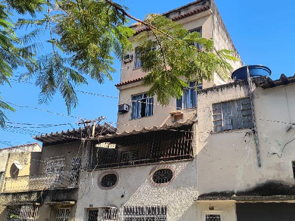 Vende-se em Rio De Janeiro-RJ  apto, 59.00 de área privativa, 0.01 de área do terreno,  2_qto(s), a.serv, WC, WC Emp, 1_sala(s), DCE, cozinha.