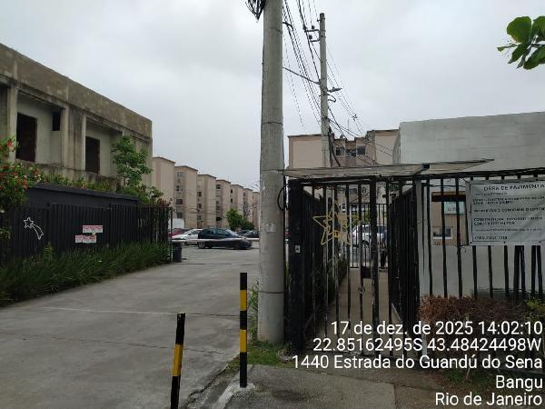 Vende-se em Rio De Janeiro-RJ  apto, 40.54 de área total, 40.54 de área privativa,  2_qto(s), a.serv, WC, 1_sala(s), cozinha, 1_vaga(s) de garagem.