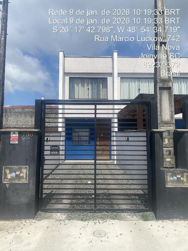 Vende-se em Joinville-SC  Casa, 73.78 de área total, 71.06 de área privativa, 88.59 de área do terreno,  2_qto(s), a.serv, WC, 1_sala(s), 1 lavabo(s), cozinha, 1_vaga(s) de garagem.